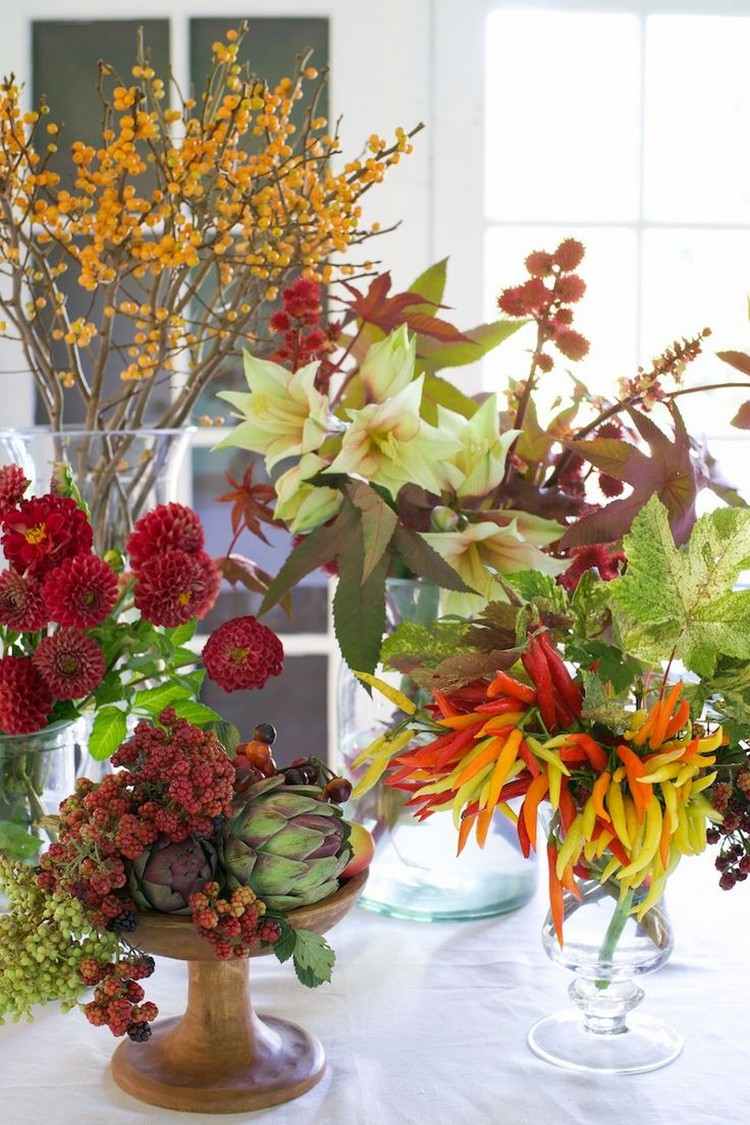 Jesenné kvety, listy, bobule a artičoky Jesenné dekorácie-nápady-pštrosie listy-bobule-konáre-georgíny