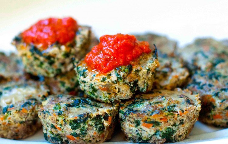 výdatné muffiny -recepty-mleté-mäso-špenát-bez múky