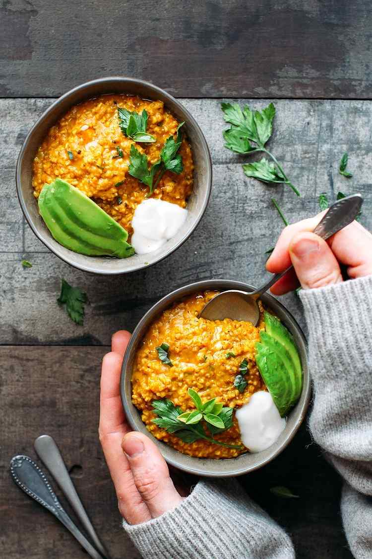 Výdatné recepty na vegánske raňajky s ovsenými vločkami