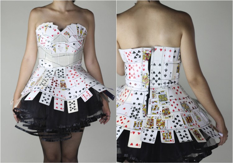 Urobte si to sami Kostým kráľovnej srdca šaty korzet z ramena