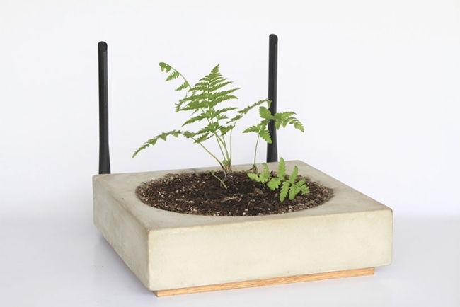 Ľahko odnímateľný router-kybernetická lúka, ktorú je možné umývať Ľahko odnímateľný router-kybernetická lúka Sam Kronick, ktorú je možné umývať