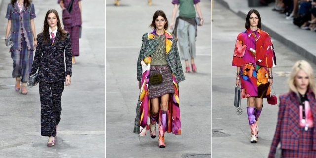 Móda Karla Lagerfeldera k oblekovým nohaviciam širokého strihu Chanel Karl-Lagerfeld-široký-strih-obleky-široké-nohavice-melírované-topánky-v štýle-1970