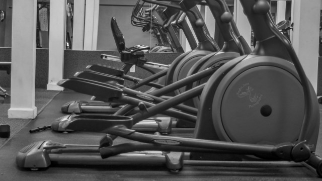 nápady na aplikácie telocvičňa navštevovať šport navštevujte posilňovňu viac športovými trikami