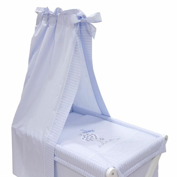 Baldachýn do detskej postieľky alebo do obývačky Salónik-posteľ-s-baldachýnom-bar-v-modrom