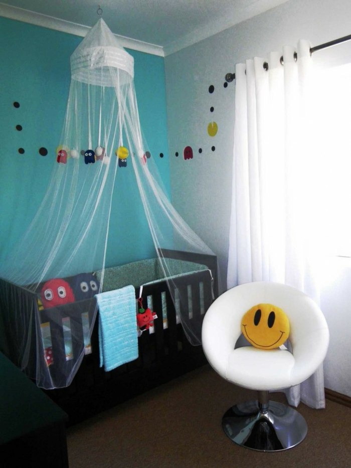 Baldachýn do detskej postieľky s motívom smajlíka Detská posteľ s motívom smajlíka s nebesami