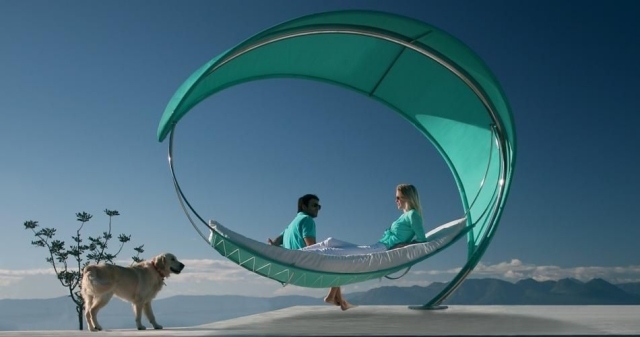 stojan na hojdaciu sieť dvaja ľudia MÁVA Erik Nyberg moderný dizajnový rám hojdacej siete pre dve osoby WAVE Erik Nyberg