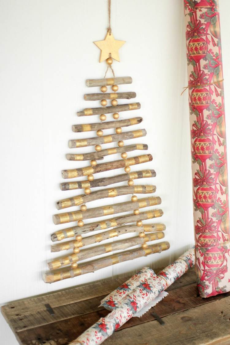 farba zlato akcenty vetvy drevo vianočný strom alternatíva