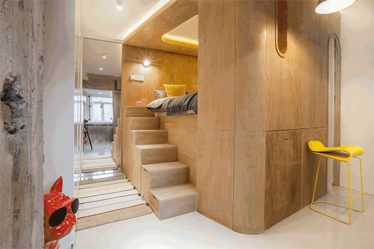 priestor na spanie drevený box loft posteľ úložný priestor schody skrine zásuvky