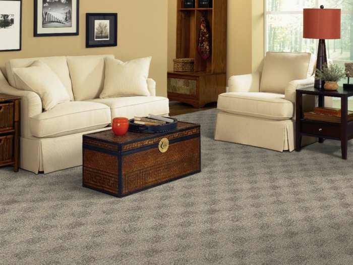 Bright v interiéri interaguje so sivou Kožená skrinka v indickom štýle