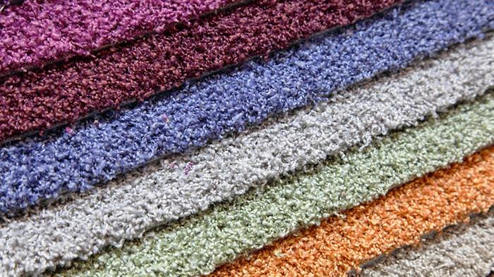 bohatá farebná paleta v nadýchaných variáciách Fleecový koberec s dlhými vlasmi a vzormi
