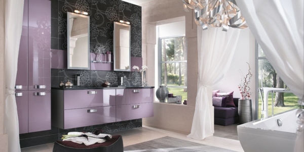 Kúpelňový nábytok Mobalpa s vysokým leskom Kúpeľňový nábytok vo vysokom lesku Mobalpa