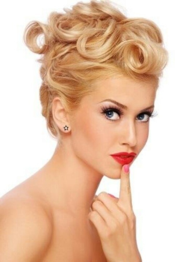Updo Účes Finnes Elegance Trend Updo-Finnes- Elegance- Trend-dlhé vlasy