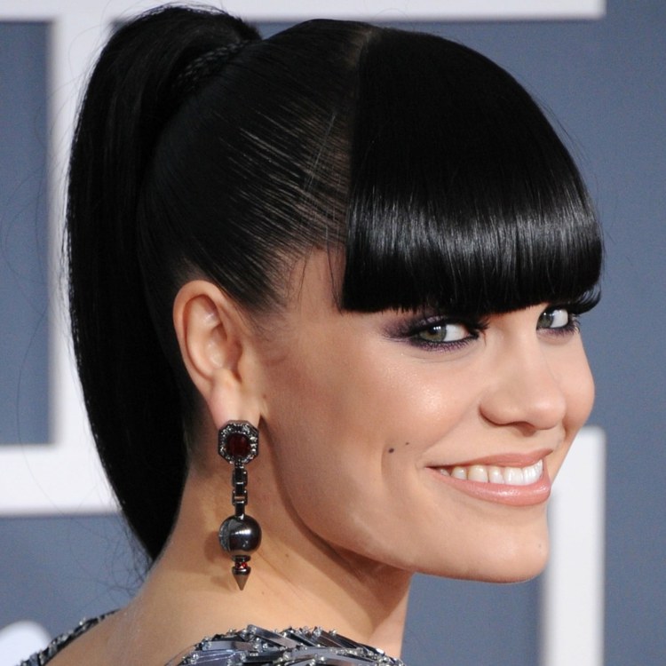 Nápady v štýle chvosta, ľahký účes poníka