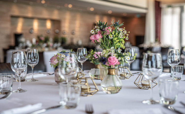 Svadba v horách Waldace Swabian Alb