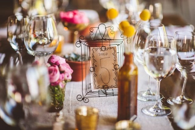 Svadobné dekorácie stôl nápady miesto karty Karon slávnostné Nápady na stôl umiestnia karty Karon slávnostnú náladu