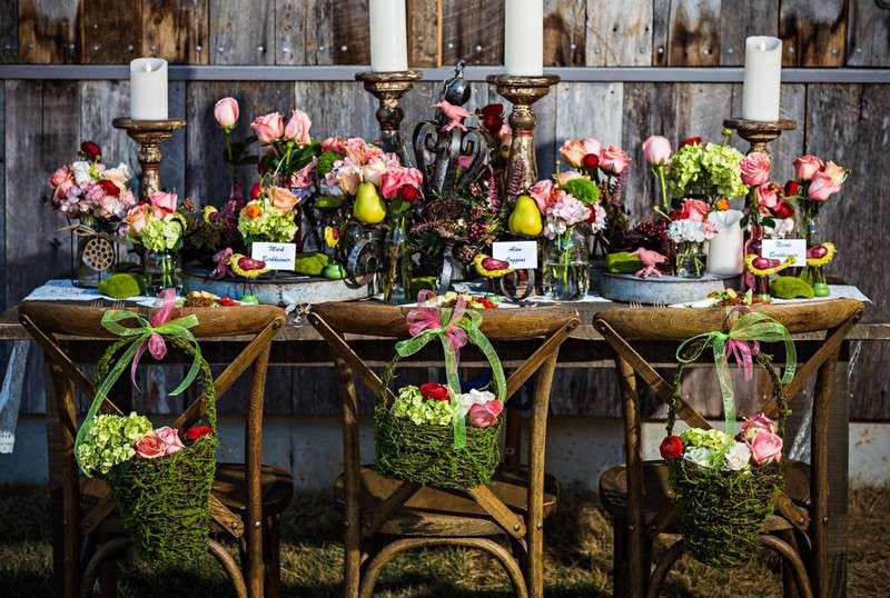 Nápady na svadobnú výzdobu-jeseň-sviečky-mach-ruže