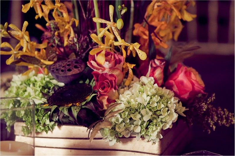 Svadobná výzdoba-nápady-jesenné-kvetinové úpravy-stôl-suché-ruže