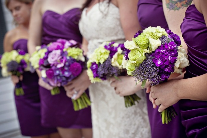 svadobné-farby-slivka-kytica-družičky