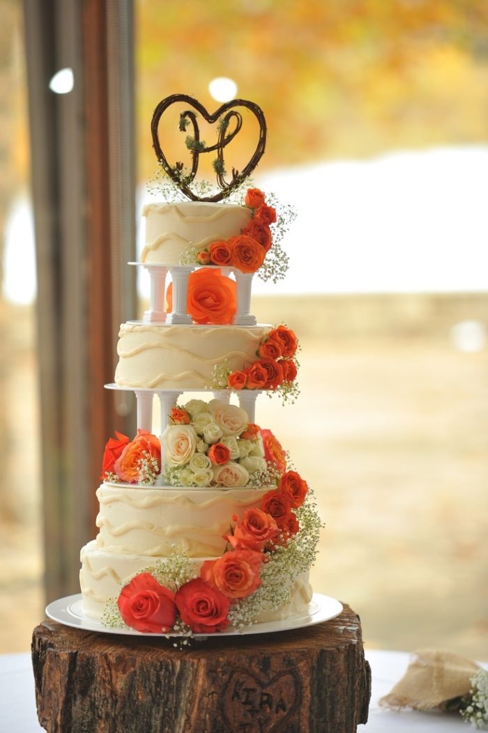 nápady-svadobná torta-jeseň-pomaranč-ruža-gypsophila