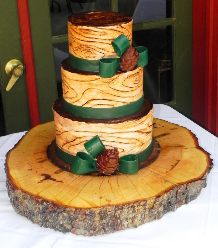 svadobná torta-jeseň-rustikálna-dekorácia-imitácia-drevného vlákna