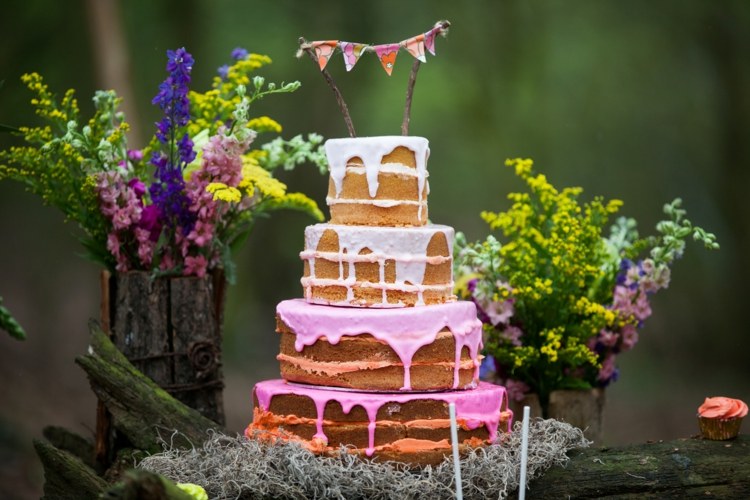 Upečte si vlastnú svadobnú tortu s ovocným krémom Svadobná torta ovocie lahodný dezert svadobné plánovanie