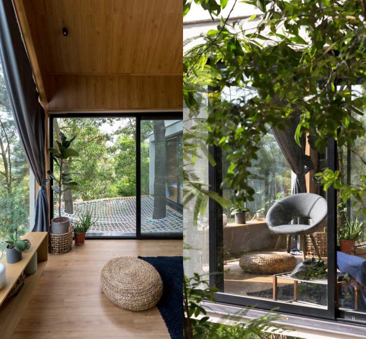 drevená stena strop sklenené posuvné dvere ratanový taburet