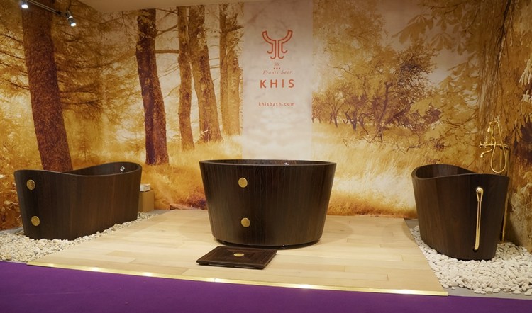 drevená vaňa-khi-tvar-nápady-okrúhle-oválne-výstava