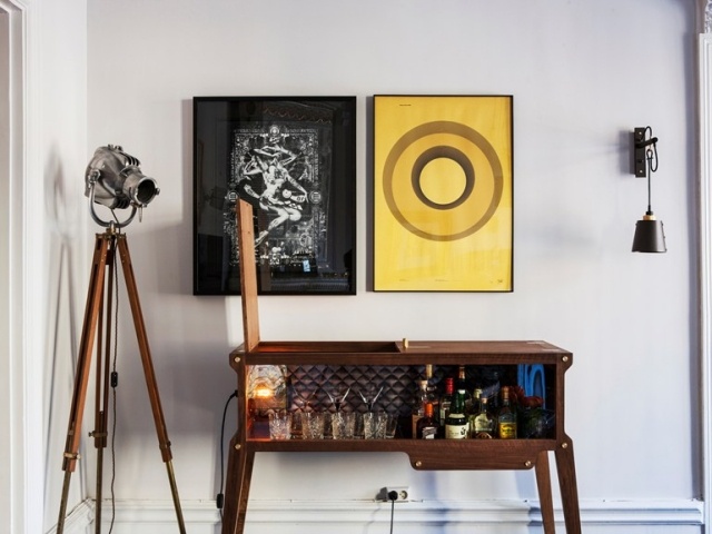 drevená barová skriňa retro dizajn whisky bar