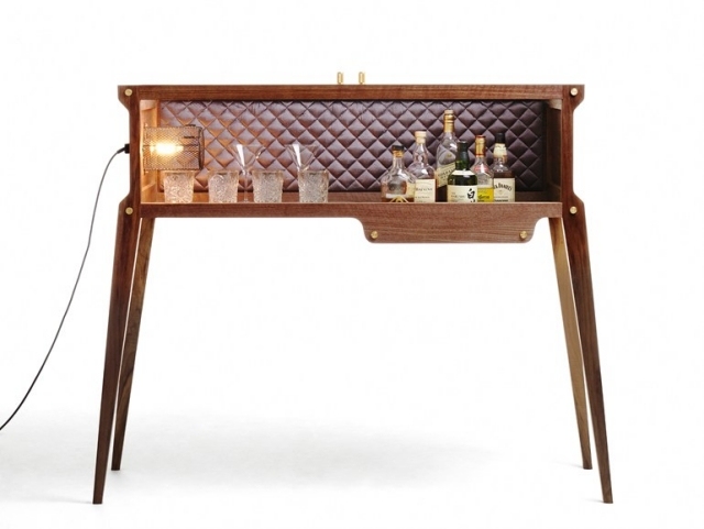 dizajnér-bar-skriňa-drevo-rockstar-kryt-zadná-bobule-hodváb