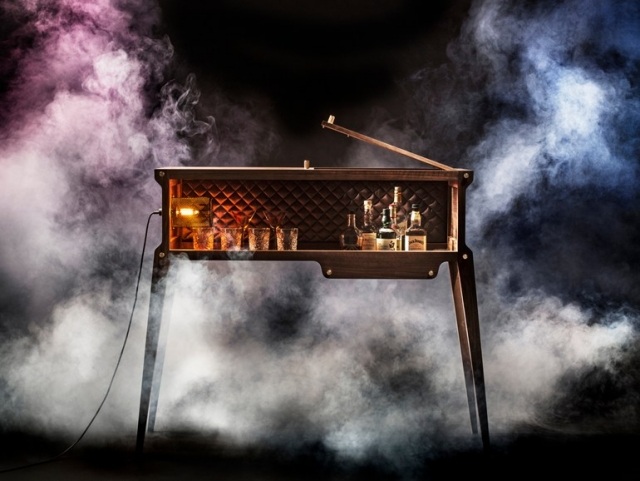 drevená barová skrinka rockstar buster-punch-londýn