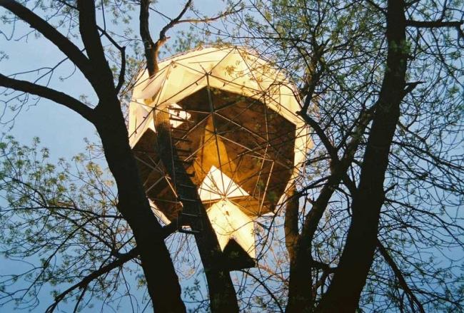 Luxusný stromový dom leaf o2treehouse udržateľný
