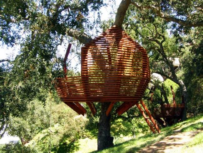 Postavte dom na strome v dizajne architektúry inšpirovanej lesom Lotus