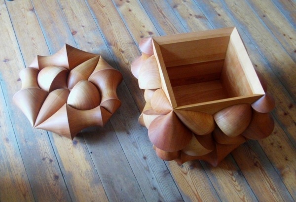 Drevorezba-moderné umenie Drevorezba-moderné čerešňové drevo