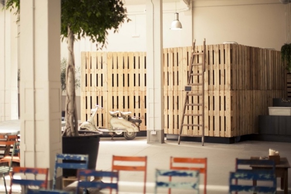 Drevené euro paletové toaletné konštrukcie