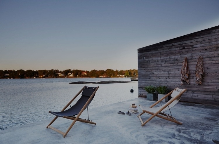 Skladacia posteľ H55 s ľanovým poťahom od Skargaarden drevený záhradný nábytok-H55-Skargaarden-skladacia posteľ-bavlna-drevená stena