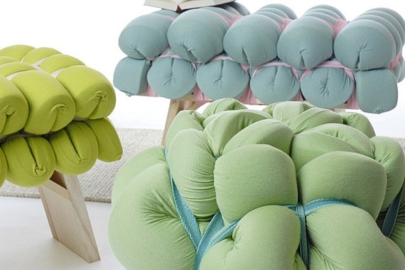 Lavica čalúneného nábytku na lavicu z dreva v penových farbách