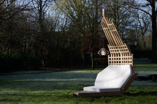 Lounge nábytok osvetlenie pohodlné posedenie záhrada