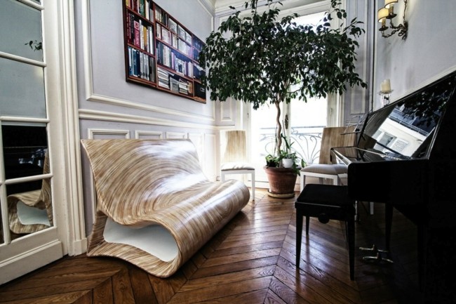 Hudobná lavička na klavír zo svetlého dreva