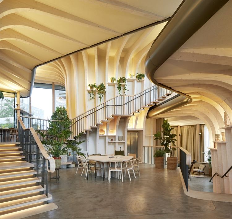 Moderné zdravotné stredisko pre pacientov s rakovinou v Anglicku Drevo ako prírodný materiál