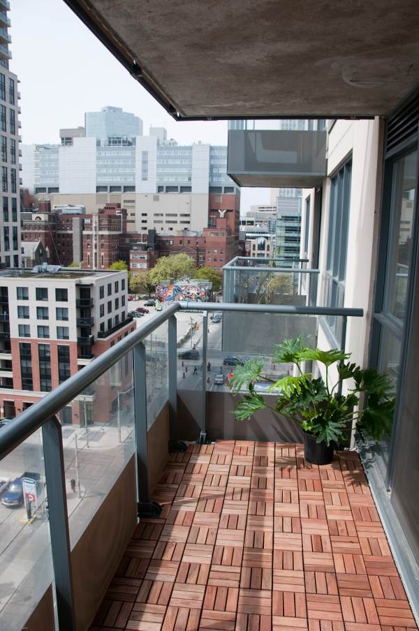 Drevená dlažba balkón agátové drevo malý štvorec