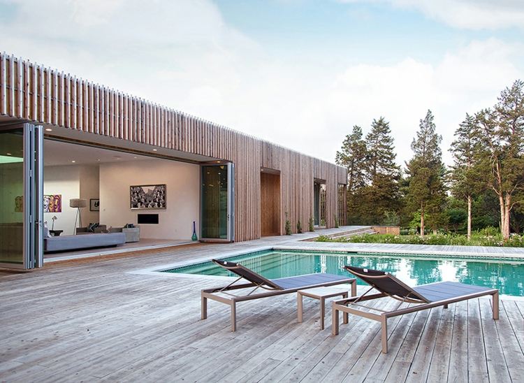 drevené lamely-ochrana súkromia-plocha bazéna-ležadlá-skladacie-dvere-predné okná