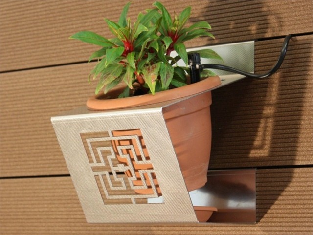 drevené panely na fasády obklad kvetináč držiak rastlín kov