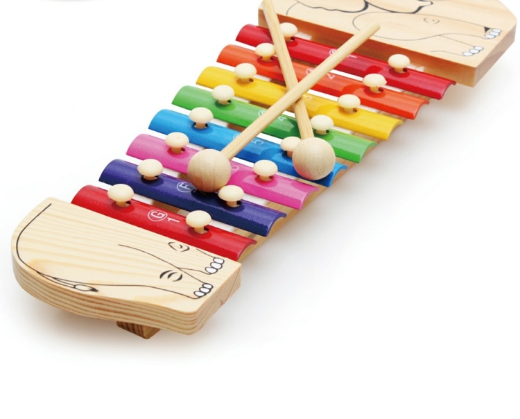 Hudobný nástroj vyrobený z dreva