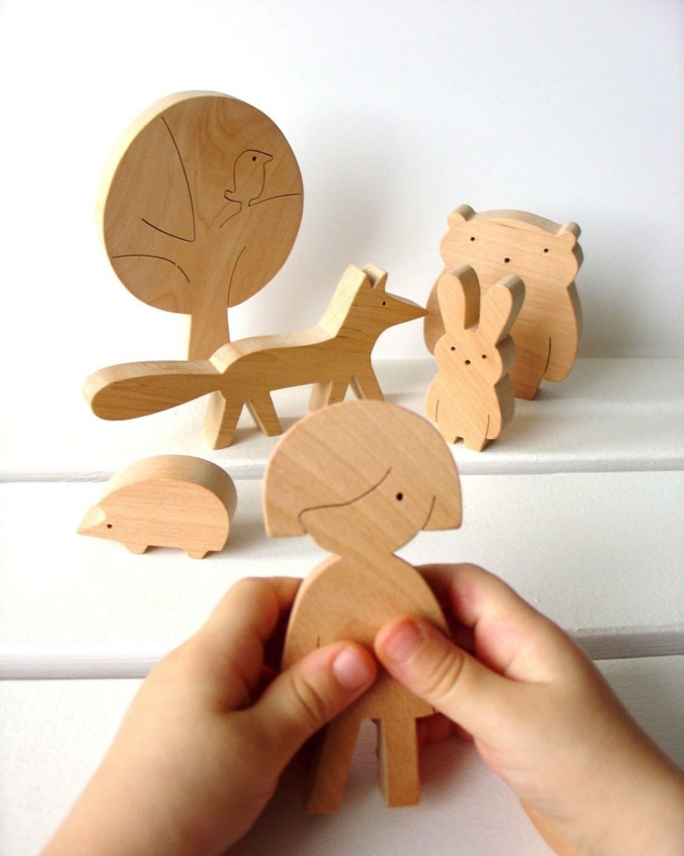 dievča-a-zvieratá-v-lese