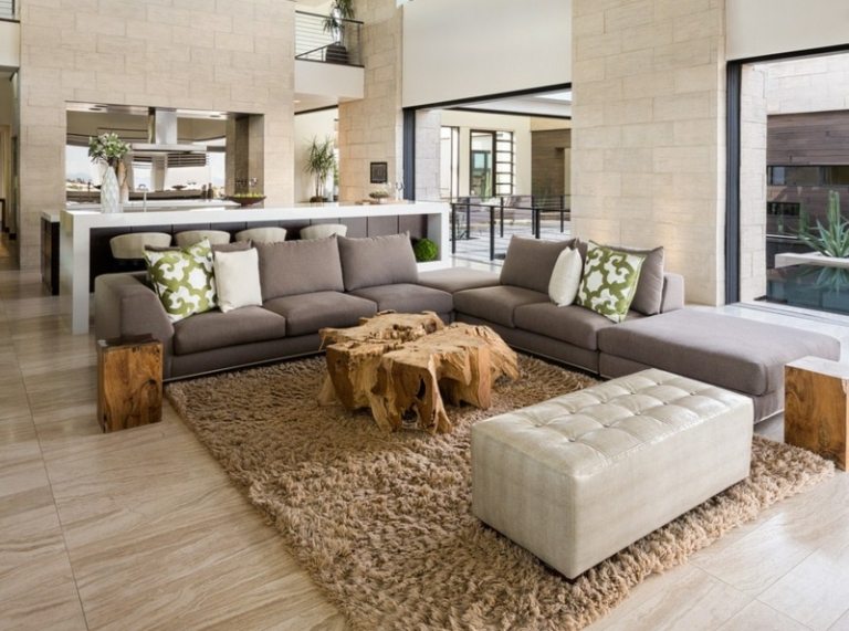 drevený kufor stôl dizajn moderná rustikálna stolička hlboký vlas koberec béžová