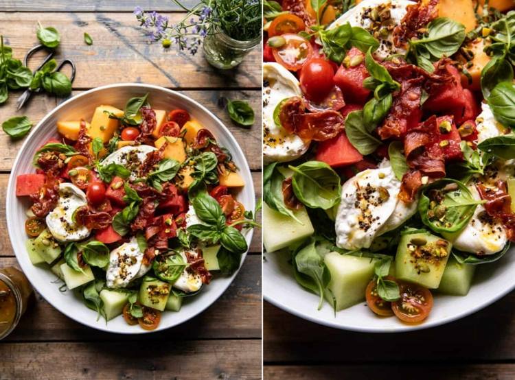 Prosciutto a bazalka k talianskemu medovicovému melónovému šalátu s paradajkami a mozzarellou