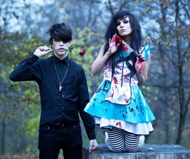 hororový kostým alica v krajine zázrakov nápady pre halloweenske páry