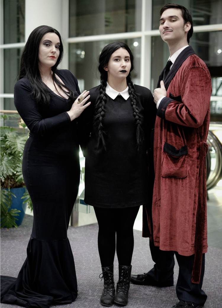 horor kostým rodina addams nápady halloween dress up