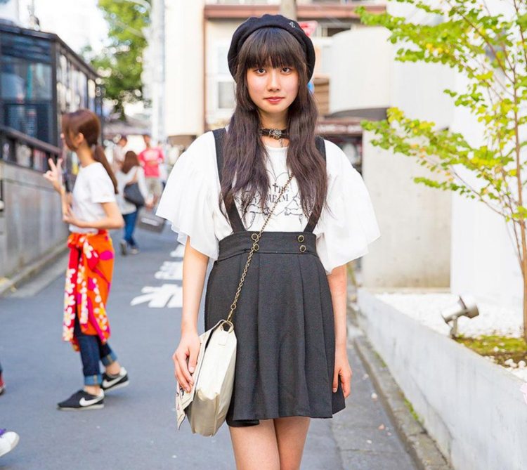 podväzky dámske sukne tričko volanta rukávy