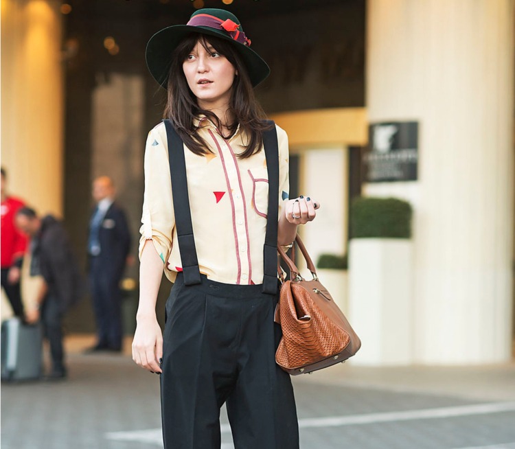 nohavice dámske čierne nohavice béžová košeľa